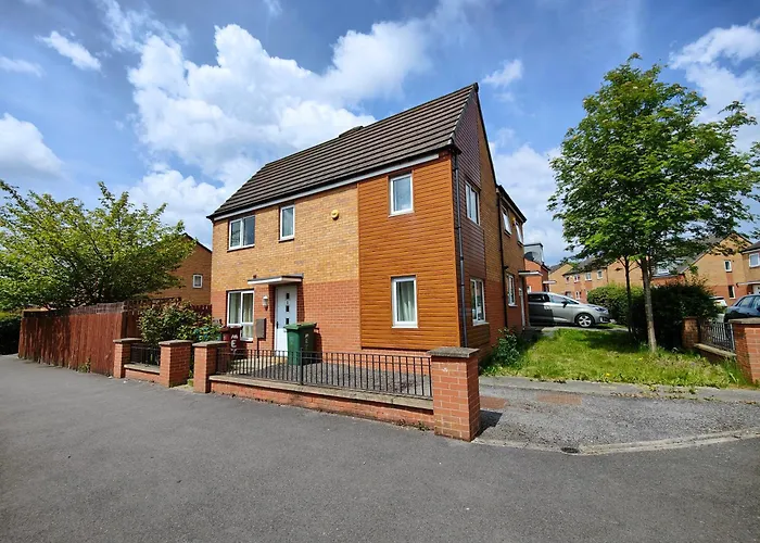 The Metcombe - Holiday Home With Free Parking - 10 Minutes Walk To Coop Live Arena & Etihad Stadium Manchester